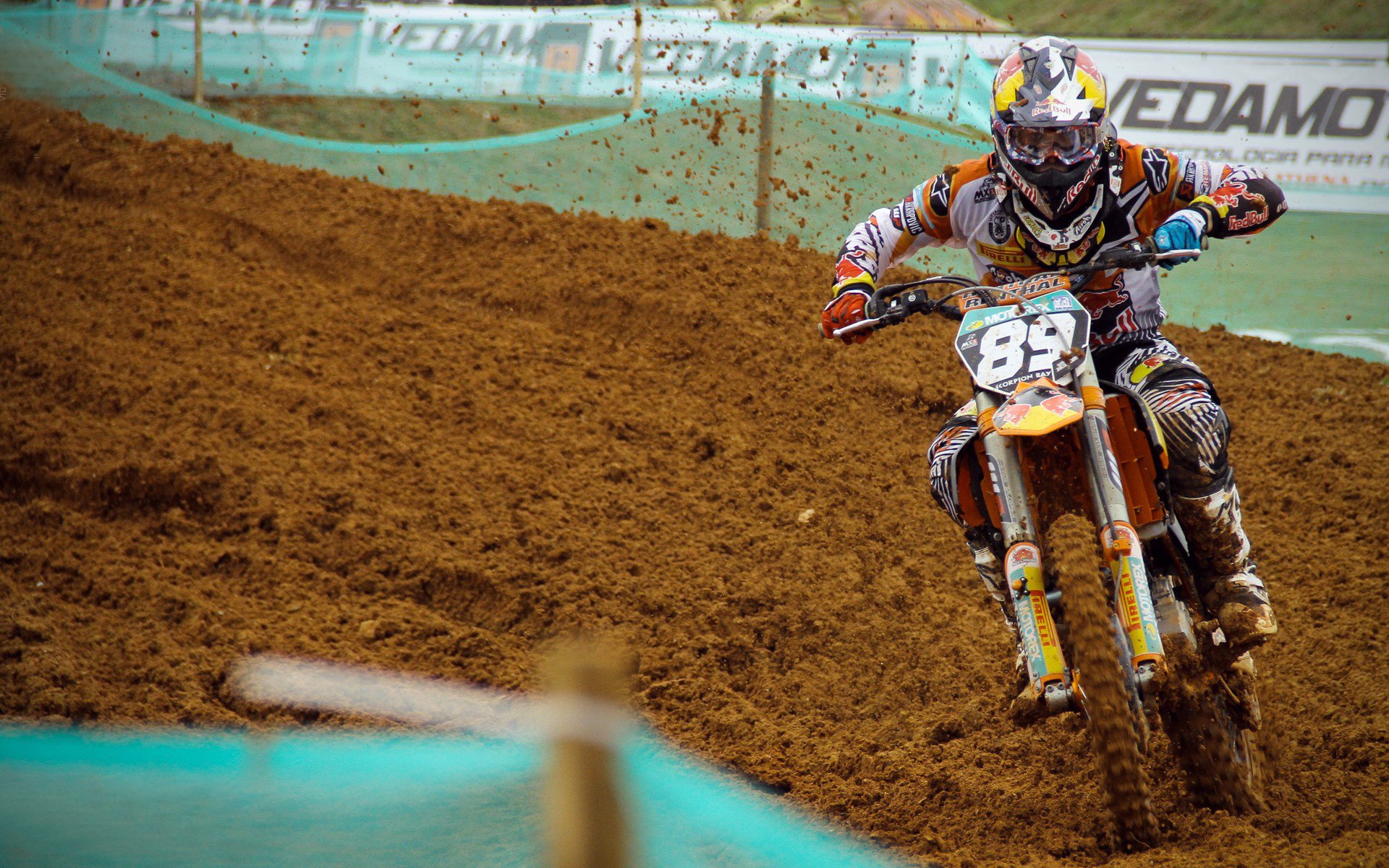 利物浦终结连败!范戴克怒批外界批评:简直荒谬,利物浦中后卫范迪克